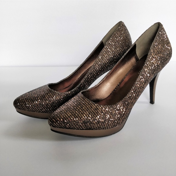 Nine West sparkly bronze platform pumps LIKE NEW - Picture 1 of 6